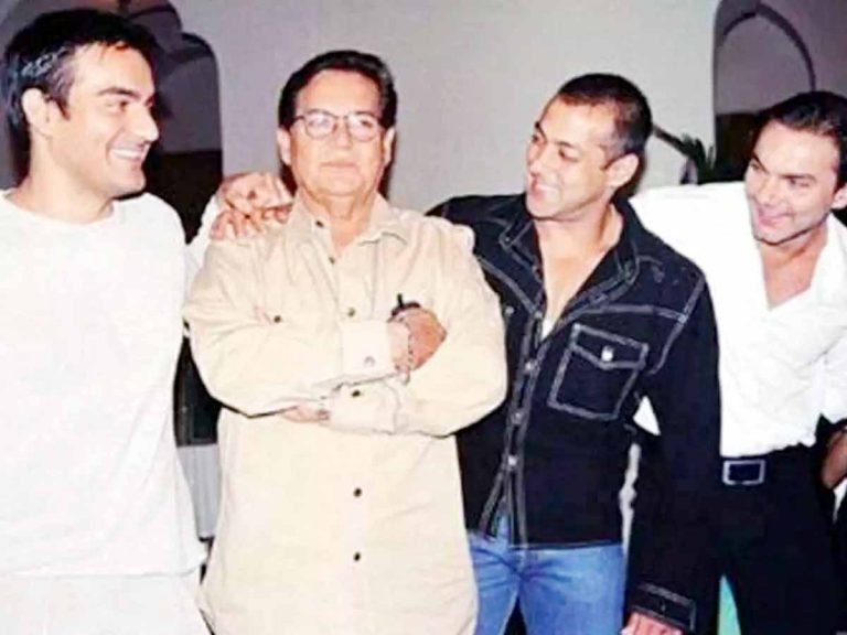 सलमान खान के पिता सलीम खान बोले- कोरोना कोई रॉकेट साइंस नहीं, चुपचाप घर पर रहें सभी लोग