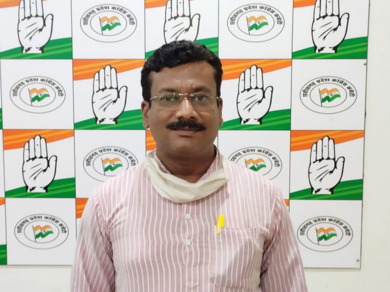 रमन भाजपा सरकार ने जंगल मे रहने वाले 5 लाख  परिवार को नही दिया था वन अधिकार पट्टा – धनंजय सिंह ठाकुर