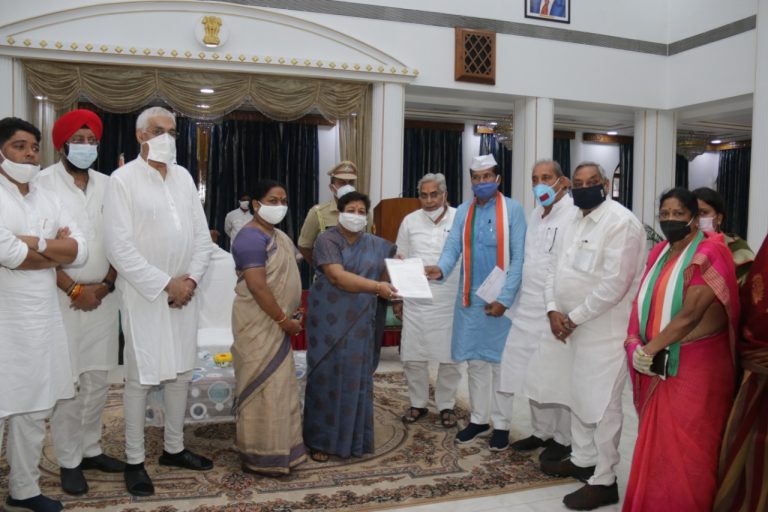 मोदी सरकार के तीन ‘काले कानूनों’ को निरस्त करने के बारे में राष्ट्रपति के नाम सौपा ज्ञापन : मोहन मरकाम