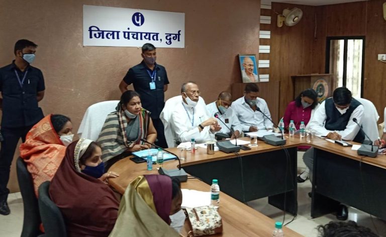 जनहित में उपयोगी कार्यों को बजट प्रस्ताव में शामिल करें: मंत्री श्री साहू : लोक निर्माण मंत्री ताम्रध्वज साहू ने की विभागीय कार्याें की समीक्षा