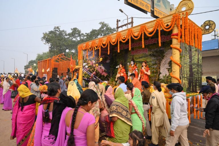 राम वन गमन पर्यटन रथ यात्रा और बाइक रैली का आज रायपुर जिले में दो स्थानों से प्रवेश