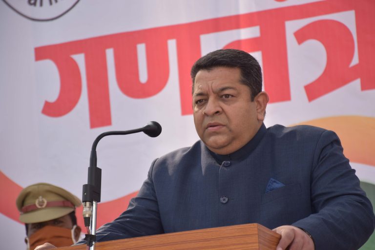 सीएमडी ए.पी. पण्डा ने गणतंत्र दिवस पर एसईसीएल में ध्वजारोहण कर सभी कर्मियों को मेहनत एवं लगन, संकल्प एवं साहस तथा विवेक एवं तकनीक के साथ कोयला उत्पादन लक्ष्य को हासिल करने का किया आव्हान