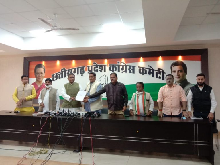 प्रदेश कांग्रेस के उपाध्यक्ष गिरीश देवांगन एवं कांग्रेस संचार विभाग के अध्यक्ष शैलेश नितिन त्रिवेदी की पत्रकारवार्ता