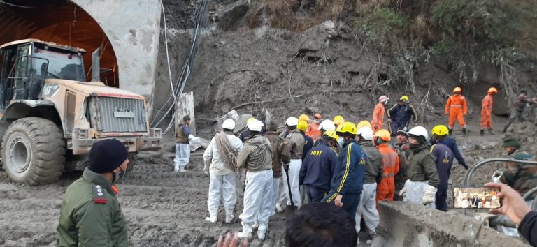 चमोली ग्लेशियर आपदा में लापता हुए 203 लोग, जिनमें से 11 शव बरामद, रेस्क्यू जारी- मुख्यमंत्री त्रिवेंद्र सिंह रावत