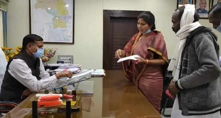 औषधि और वन्य प्राणियों का भोजन होने बावजूद भी गुरूघासीदास राष्ट्रीय उद्यान में “छिन्द” का उन्मूलन क्यों !