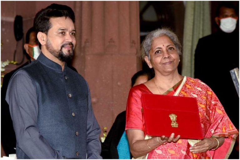 सरकार के बजट और वित्त मंत्री निर्मला सीतारमण की घोषणाओं को लेकर आलोचना, शशि थरूर, प्रशांत भूषण और जिग्नेश मेवाणी ने सरकार पर साधा निशाना