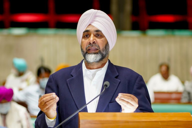 पंजाब बजट 2021 : बसो में मुफ्त सफर कर सकेंगी महिलाएं, किसानो के लिए भी कई घोषणाएं