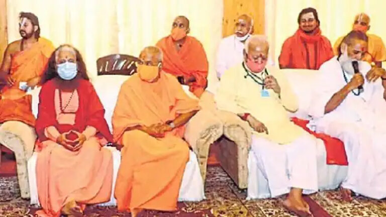 मोहन भागवत के सामने हरिद्वार के संतों ने कुंभ की व्यवस्थाओं पर जताई नाराजगी