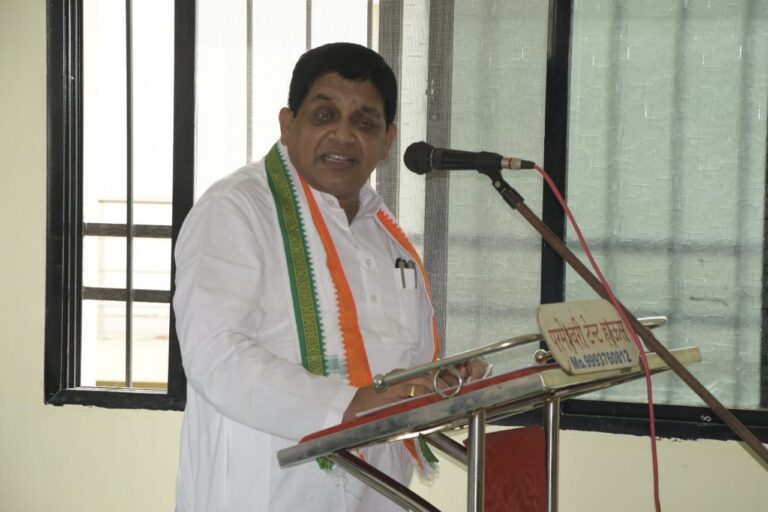 पंचायतों को सशक्त और आत्मनिर्भर बनाने की दिशा में कार्य करें सरपंच : मंत्री डॉ. डहरिया