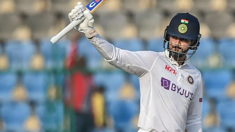 ग्रीन पार्क टेस्ट का ग्रेटेस्ट मोमेंट:श्रेयस ने सेंचुरी के बाद हेलमेट चूमा, डेब्यू में शतक लगाने वाले 16वें भारतीय बने; जानिए इंट्रेस्टिंग फैक्ट्स