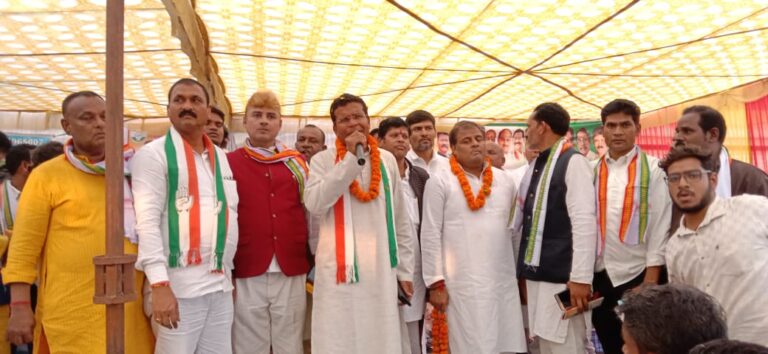 त्रिलोक श्रीवास के मार्गदर्शन में बेलतरा विधानसभा में मोहन मरकाम और चंदन यादव का ऐतिहासिक स्वागत