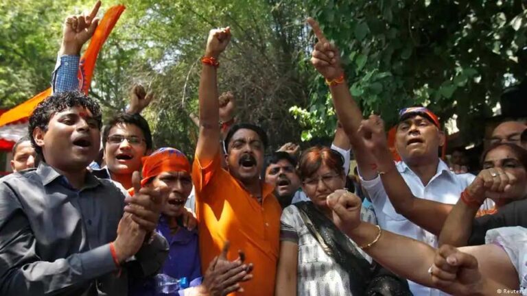 मध्यप्रदेश: बच्चों का धर्म परिवर्तन कराने का आरोप लगा भीड़ ने स्कूल पर किया हमला, बाल-बाल बचे टीचर और छात्र