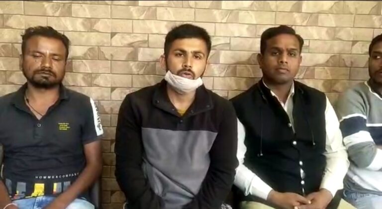 क्रासवोटिंग कैसे कही जा सकती है जब दोनो निर्दलीयों को अपना बताकर कांग्रेस ने दोनो ही कांग्रेसी वोटों को जरूर नही के आधार पर महत्व ही नही दिया गया – अहमदुल्ला फिरोज निर्वाचित पार्षद बैकुंठपुर