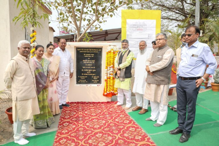 हिंदी विश्‍वविद्यालय में छत्रपति शिवाजी महाराज द्वार का शिलान्‍यास