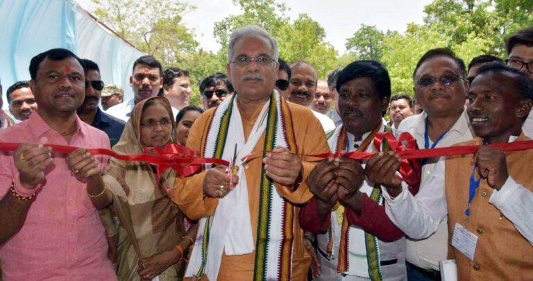 ग्लेजिंग यूनिट के माध्यम से हुनर निखारकर आर्थिक आय के लिए कुम्हारो को मिलेगा बड़ा अवसर