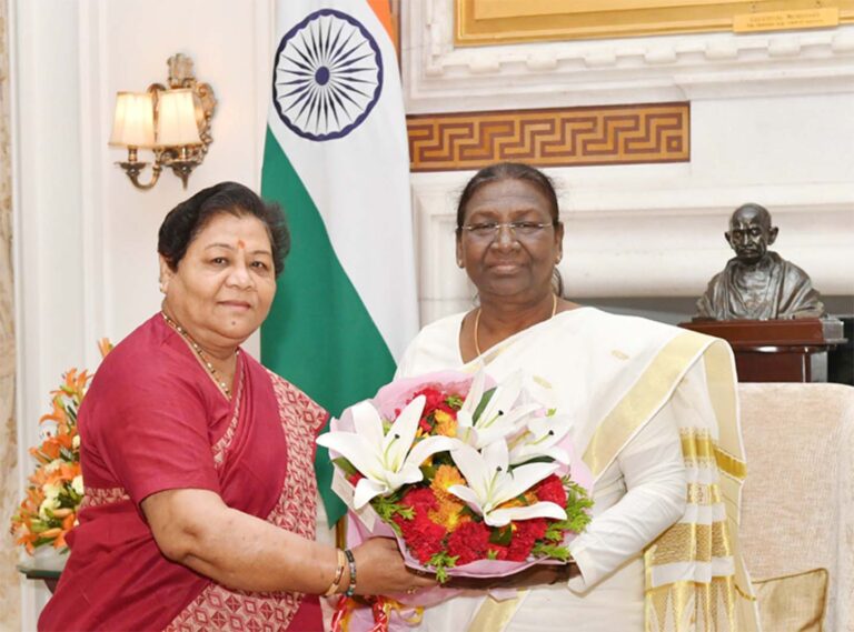 राष्ट्रपति श्रीमती द्रौपदी मुर्मू से छत्तीसगढ़ राज्यपाल अनुसुइया उइके ने सौजन्य भेंट कर दी शुभकामनाएं