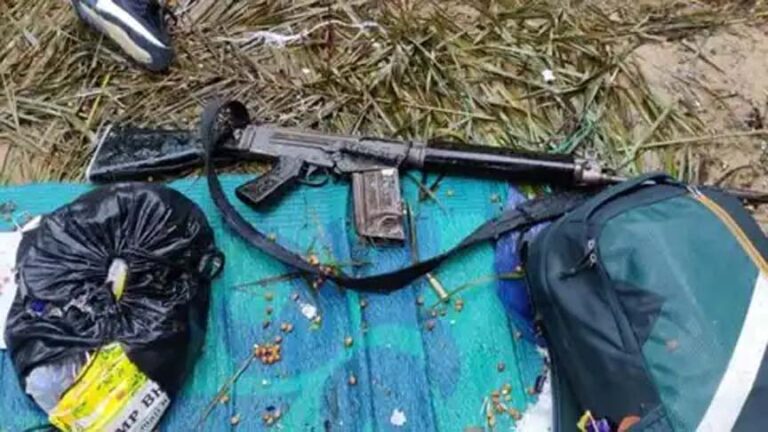 दंतेवाड़ा-सुकमा बॉर्डर पर पुलिस-नक्सली मुठभेड़, 5 लाख का इनामी हार्डकोर माओवादी मारा गया, सर्चिंग जारी