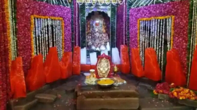 आगरा में मौजूद है 500 साल पुराना मुगलकालीन चमत्कारी हनुमान मंदिर लंगड़े की चौकी, नाम के पीछ है दिलचस्प कहानी