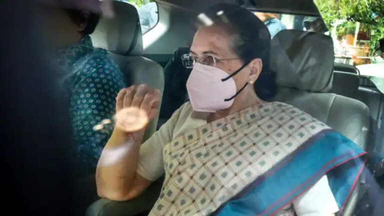 सोनिया गांधी ही बनी रहेंगी 2024 तक कांग्रेस अध्यक्ष! गहलोत पर चर्चा के बीच नेताओं की अपील