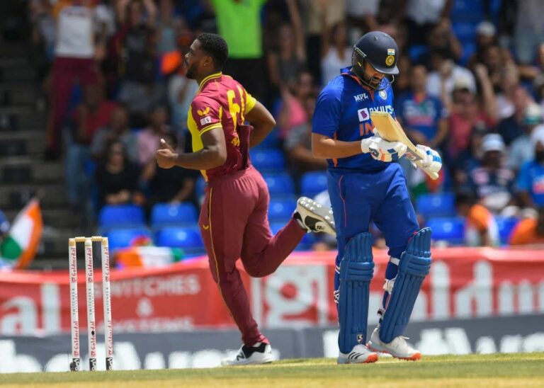 रोहित नहीं चले तो 20 ओवर भी नहीं खेल पाया भारत, कप्तानी में भी फ्लॉप रहे हिटमैन