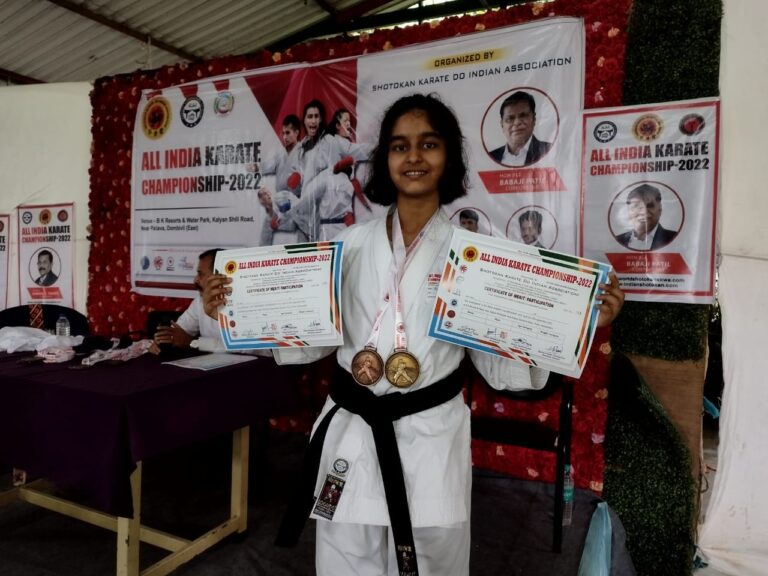 मुम्बई की आयुषी झा ने जीता कराटे में स्वर्ण एवं कांस्य पदक