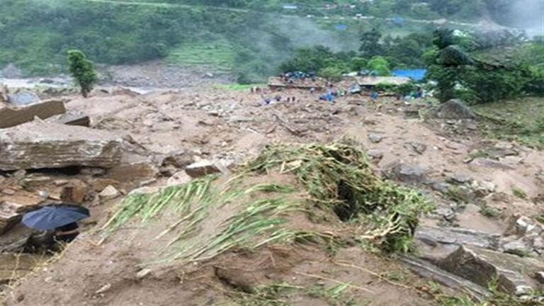 नेपाल में हुआ भूस्खलन, 13 लोगों की हुई मौत; 10 लोग लापता