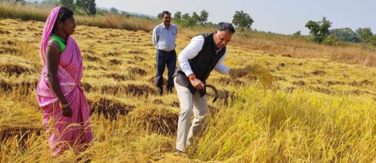 हम लोग भी खेती किसानी वाले आदमी हैं भले कलेक्टर बन गए तो अलग बात है : कलेक्टर ध्रुव