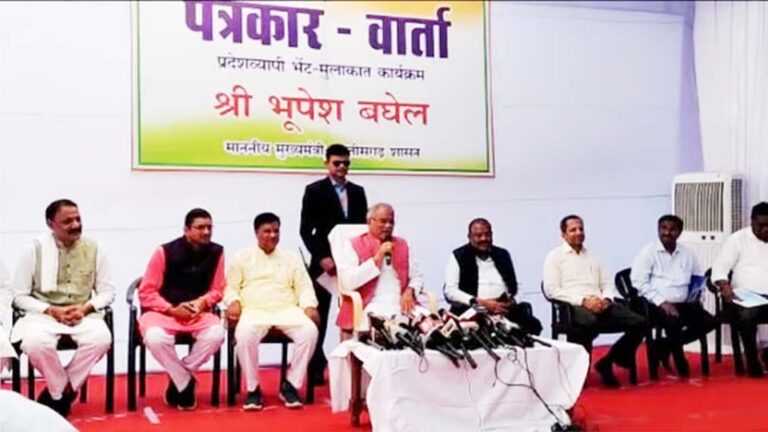 पैरादान करने वाले किसान होंगे सम्मानित: सीएम भूपेश बोले- दिल्ली में बहुत प्रदूषण है, पराली न जलाएं, पैरादान करें