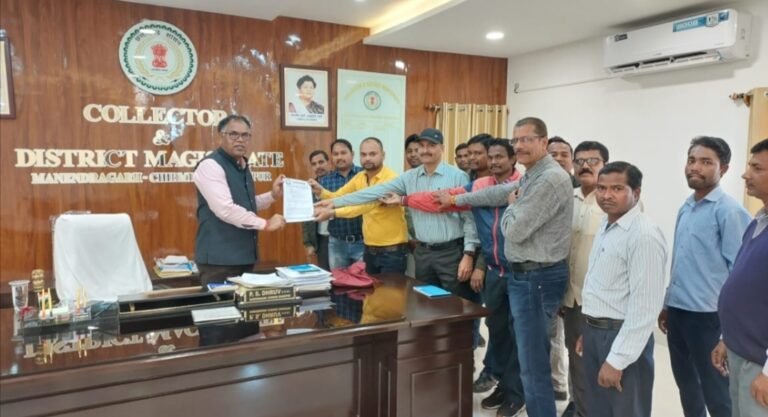 वेतनमान में सुधार को लेकर लिपिकों की मुख्यमंत्री से वादा निभाने की अपील।