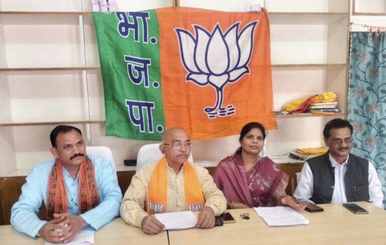 आश्चर्य है कि नरवा,गुरूआ,घुरूआ,बाडी इनका मेन कान्सेप्ट जिस पर बजट में एक शब्द नही कहा गया बिल्कुल असफल बजट रहा : पूर्व विधायक श्यामबिहारी जायसवाल