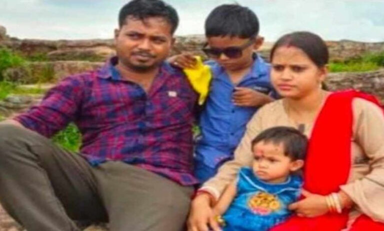 कार से लापता पति-पत्नी और दो बच्चों का अब तक नहीं मिला कोई सुराग, परिजनों का रो-रो कर बुरा हाल