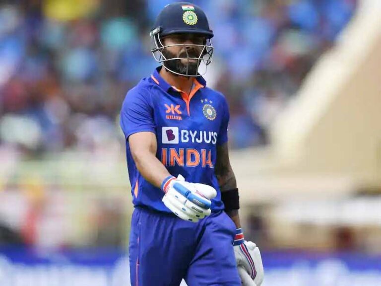 विराट कोहली के विकेट पर मचा बवाल, गावस्कर ने खड़ा किया सवाल, बोले- ‘उसे पता है कि वह..’