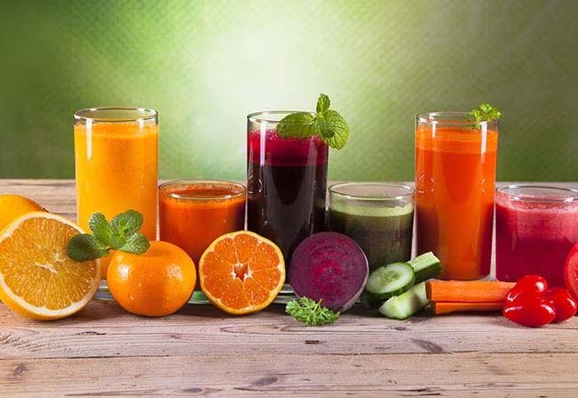 घंटों फोन की लत से आंखों की रोशनी हो रही कमजोर, 5 होममेड जूस को डाइट में करें शामिल, धुंधलेपन से मिलेगी राहत