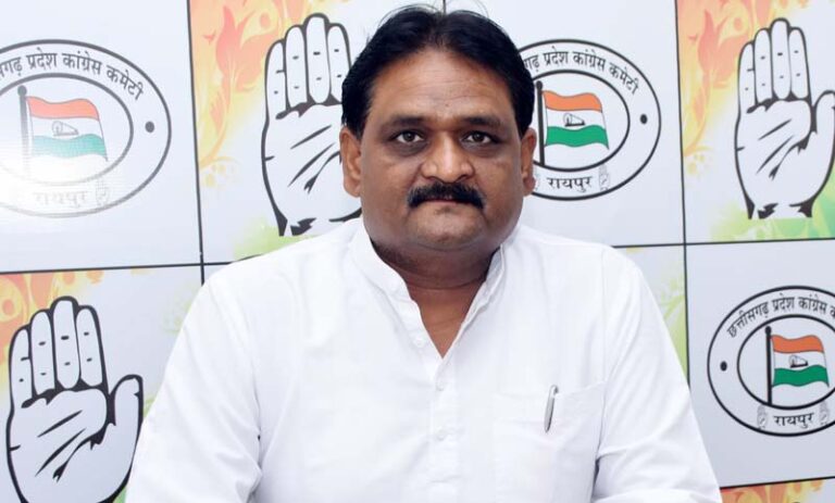 कमल पर लड़ने का निर्णय लेकर भाजपा ने माना छत्तीसगढ़ में उसके पास नेतृत्व नहीं