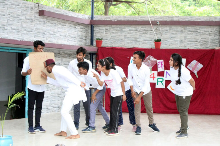 शिक्षा से सर्वांगीण विकास संभव- मुंशीप्रेमचंद