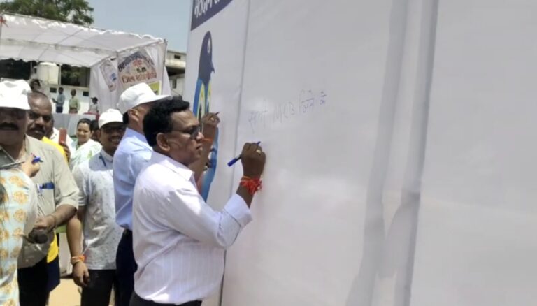 जिले के सभी मतदाताओं को मतदान करने का अनुरोध करता हूं : कलेक्टर नरेंद्र दुग्गा