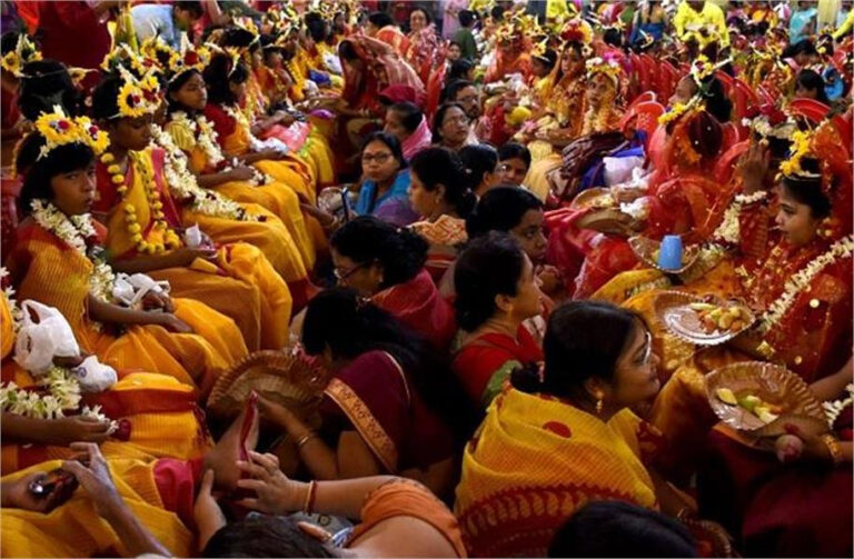 उत्तर प्रदेश में 11000 से अधिक कन्याओं का हुआ कन्या पूजन, बनाया गया विश्व रिकॉर्ड