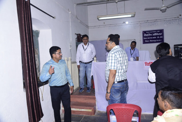 नाम निर्देशन पत्रों की जांच, 18 के नामांकन निरस्त