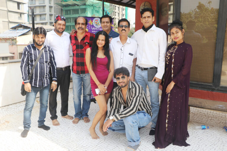 भजन सम्राट अनूप जलोटा ने रिलीज किया निर्माता और निर्देशक राज हिन्दसन का छठ गीत “उठा हे सुरुज देव “