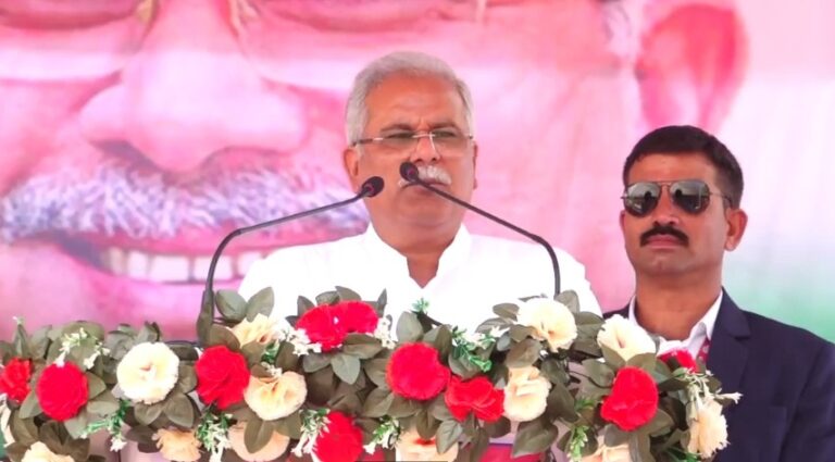 गरीब, किसान का विकास मोदी जी को दिखता नहीं, सिर्फ अडानी का विकास दिखता है : भूपेश बघेल