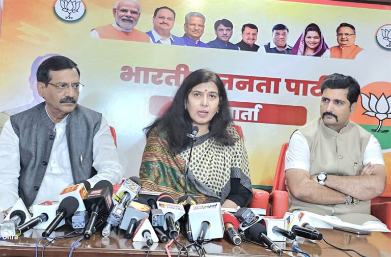 सरोज ने निकाली कांग्रेस की घोषणाओं की हवा