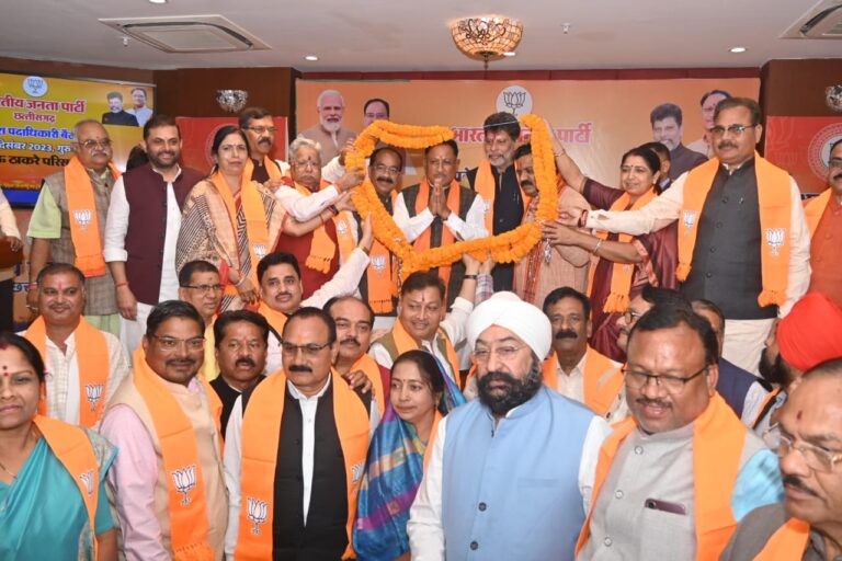 भाजपा की प्रदेश पदाधिकारी बैठक शुरू