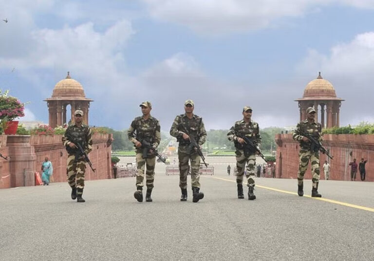 अब सीआईएसएफ संभालेगी संसद भवन परिसर की सुरक्षा का जिम्मा, गृह मंत्रालय ने दिए सर्वे के निर्देश