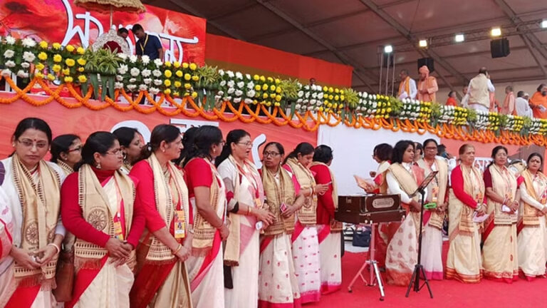 कोलकाता: एक लाख लोगों ने किया गीता पाठ, दिखा अद्भुत नजारा; प्रधानमंत्री नरेंद्र मोदी बोले- यह सराहनीय