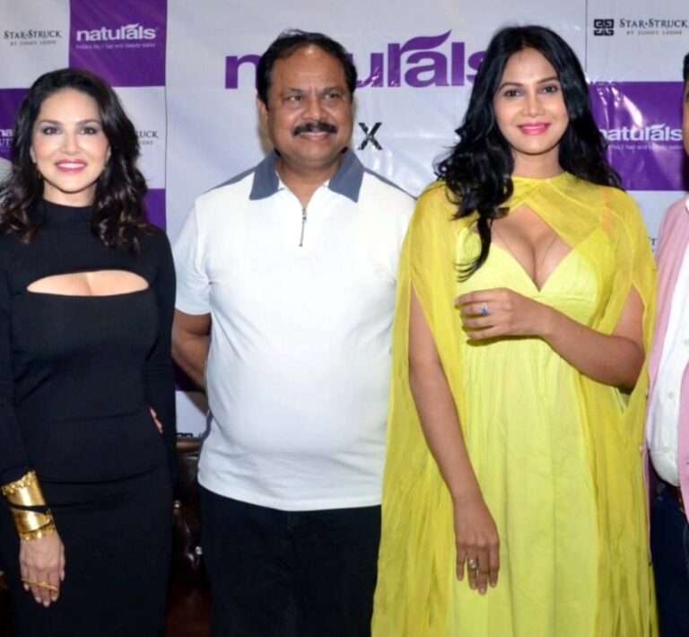 सनी लियोनी के ब्रांड स्टारस्ट्रक का नेचुरल्स ब्यूटी एकेडमी के साथ कोलैबोरेशन
