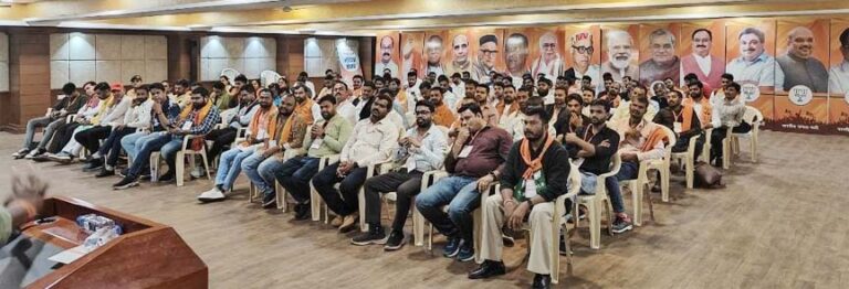 11 लोकसभा सीटों में कमल खिलाने में प्रदेश की युवाओं की भूमिका भी रहेगी अहम – टंकराम वर्मा