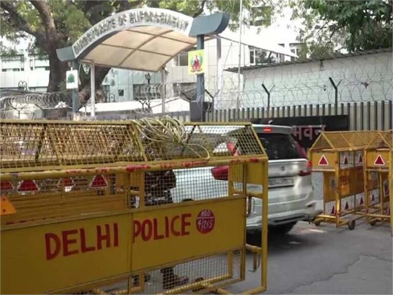 दिल्ली में 12 साल की लड़की से गैंगरेप, महिला सहित 5 गिरफ्तार, 3 आरोपियों की उम्र 15 साल से भी कम