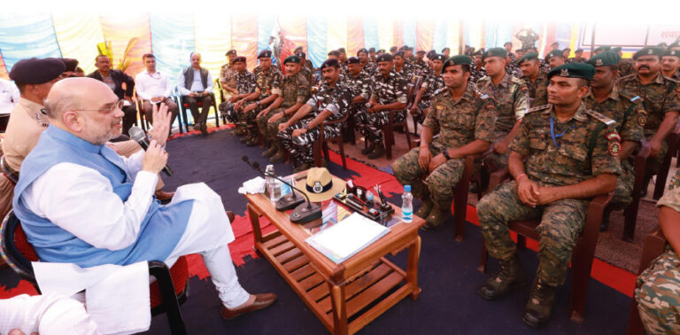 केन्द्रीय गृह एवं सहकारिता मंत्री अमित शाह ने कहा, प्रधानमंत्री नरेन्द्र मोदी जी के नेतृत्व में सरकार ने वामपंथी उग्रवाद पर नकेल कसने के लिए एक आक्रामक रणनीति अपनाई है