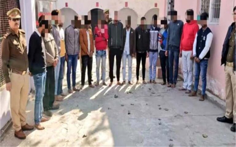 यूपी पुलिस भर्ती की परीक्षा में गड़बड़ी की कोशिश नाकाम, प्रदेश भर में अब तक 122 लोग गिरफ्तार