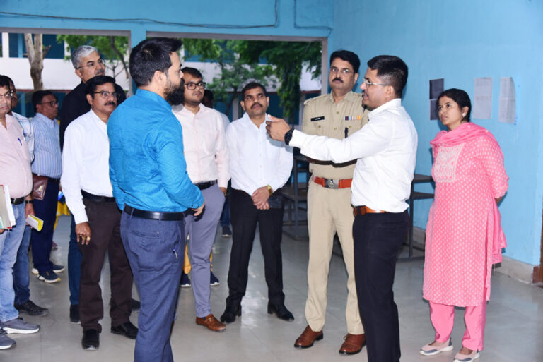 लोकसभा चुनाव के लिए जोरों से चल रही तैयारियां